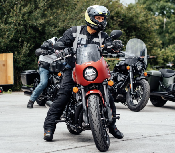 Több mint 200 Indian motorkerékpár száguldott végig Cornwallon a brit Nemzeti Rally során! 1 Több mint 200 Indian motorkerékpár száguldott végig Cornwallon a brit Nemzeti Rally során!