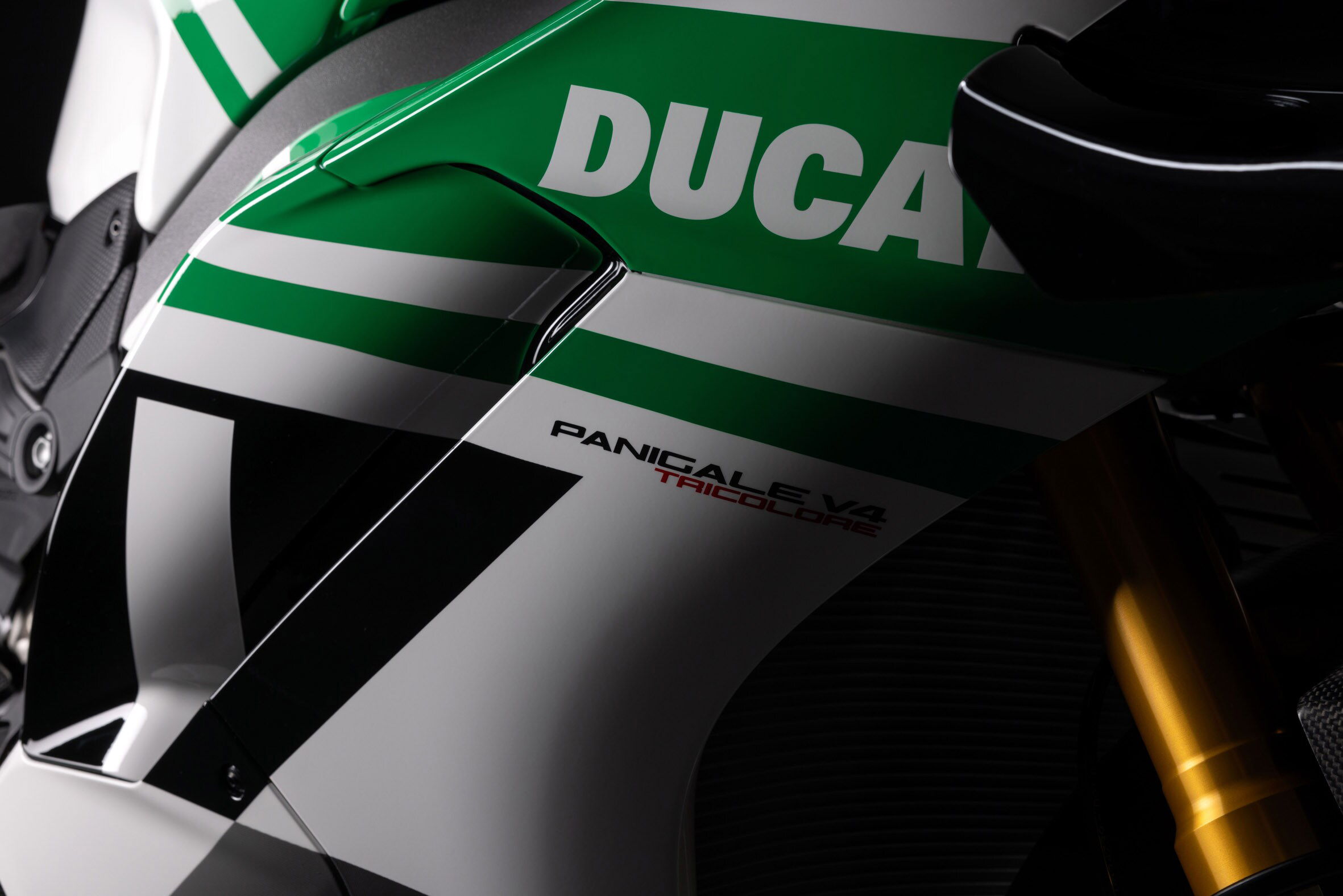 Superbike Rajongók: Az Oulton Parkban mutatják be a 2026-os Ducati BSB dizájnt! 1 Superbike Rajongók: Az Oulton Parkban mutatják be a 2026-os Ducati BSB dizájnt!