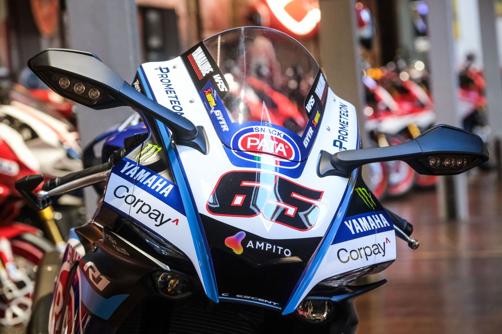 Rea Yamaha R1 másolat: 20,999 fontért kapható! 2 Rea Yamaha R1 másolat: 20,999 fontért kapható!