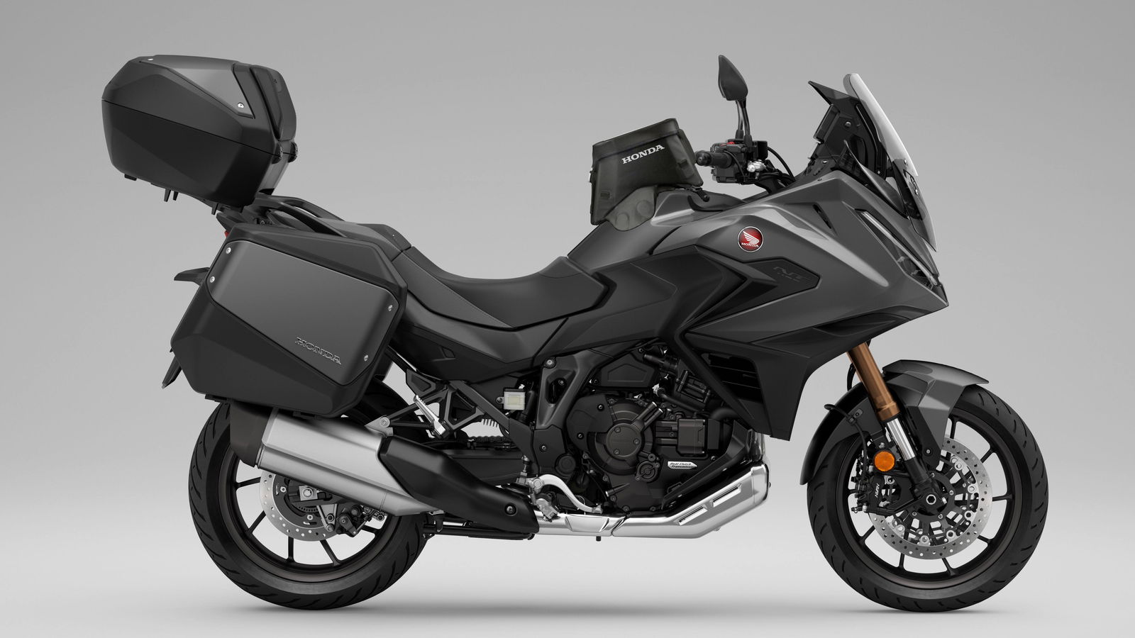 Honda új színvariációt mutat be a 2026-os NT1100-hoz! 1 Honda új színvariációt mutat be a 2026-os NT1100-hoz!