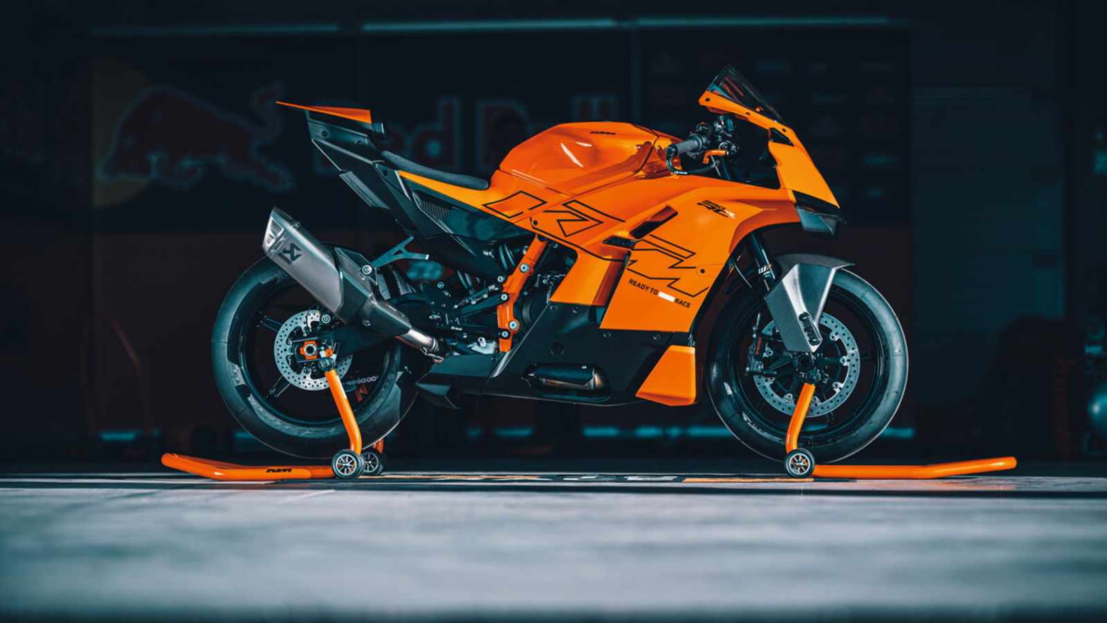 KTM bemutatja új 990 RC R szupersport modellt! 1 KTM bemutatja új 990 RC R szupersport modellt!