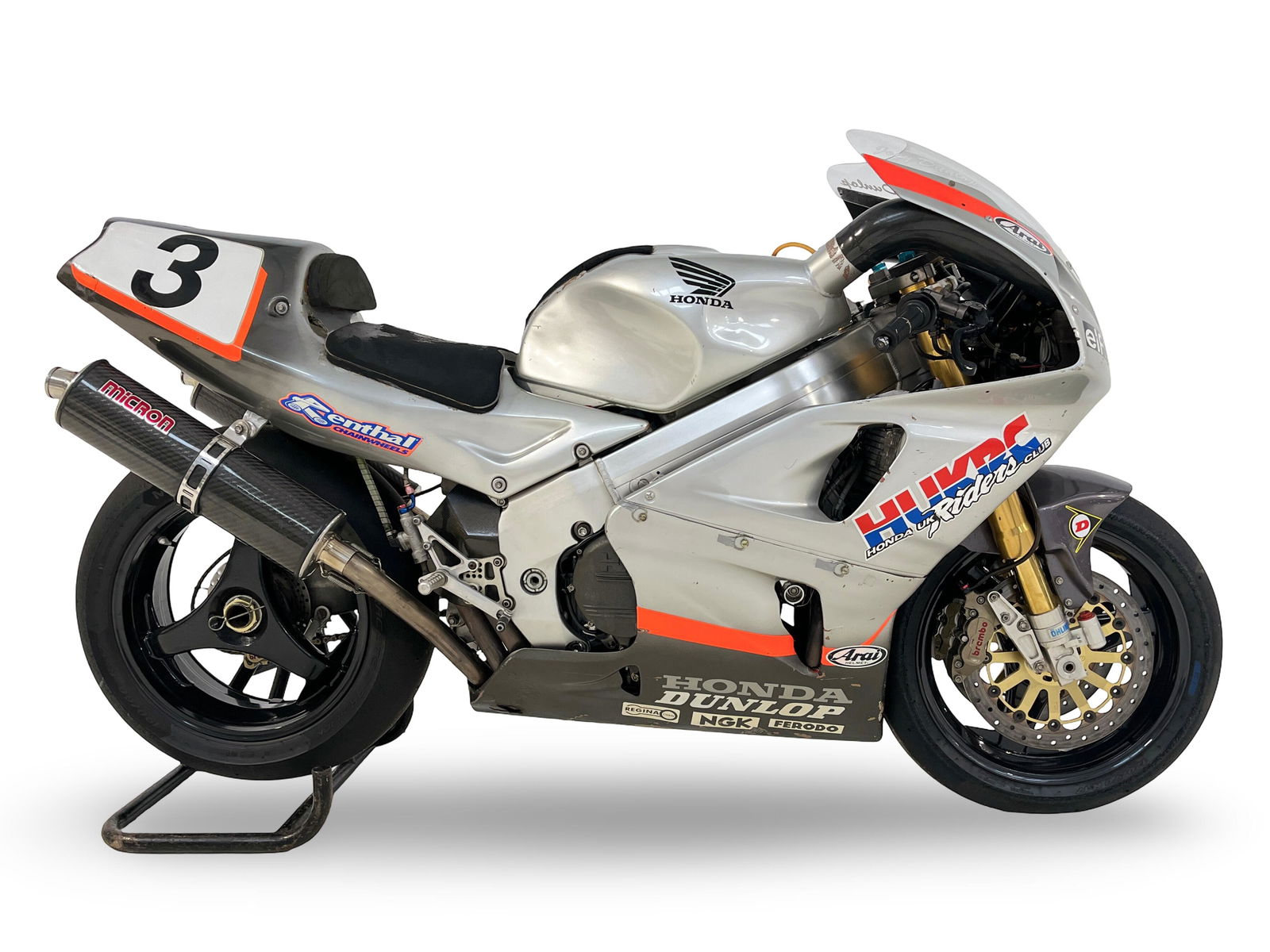 Joey Dunlop versenymotorjai lenyűgöző áron keltek el! 2 Joey Dunlop versenymotorjai lenyűgöző áron keltek el!