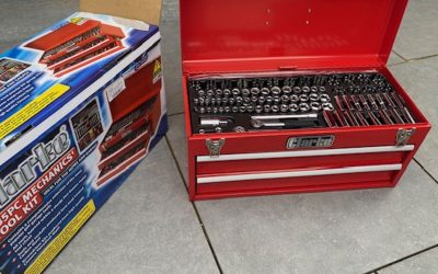 Főoldal 5 Clarke CHT862: 235 darabos szerszámkészlet tesztje!