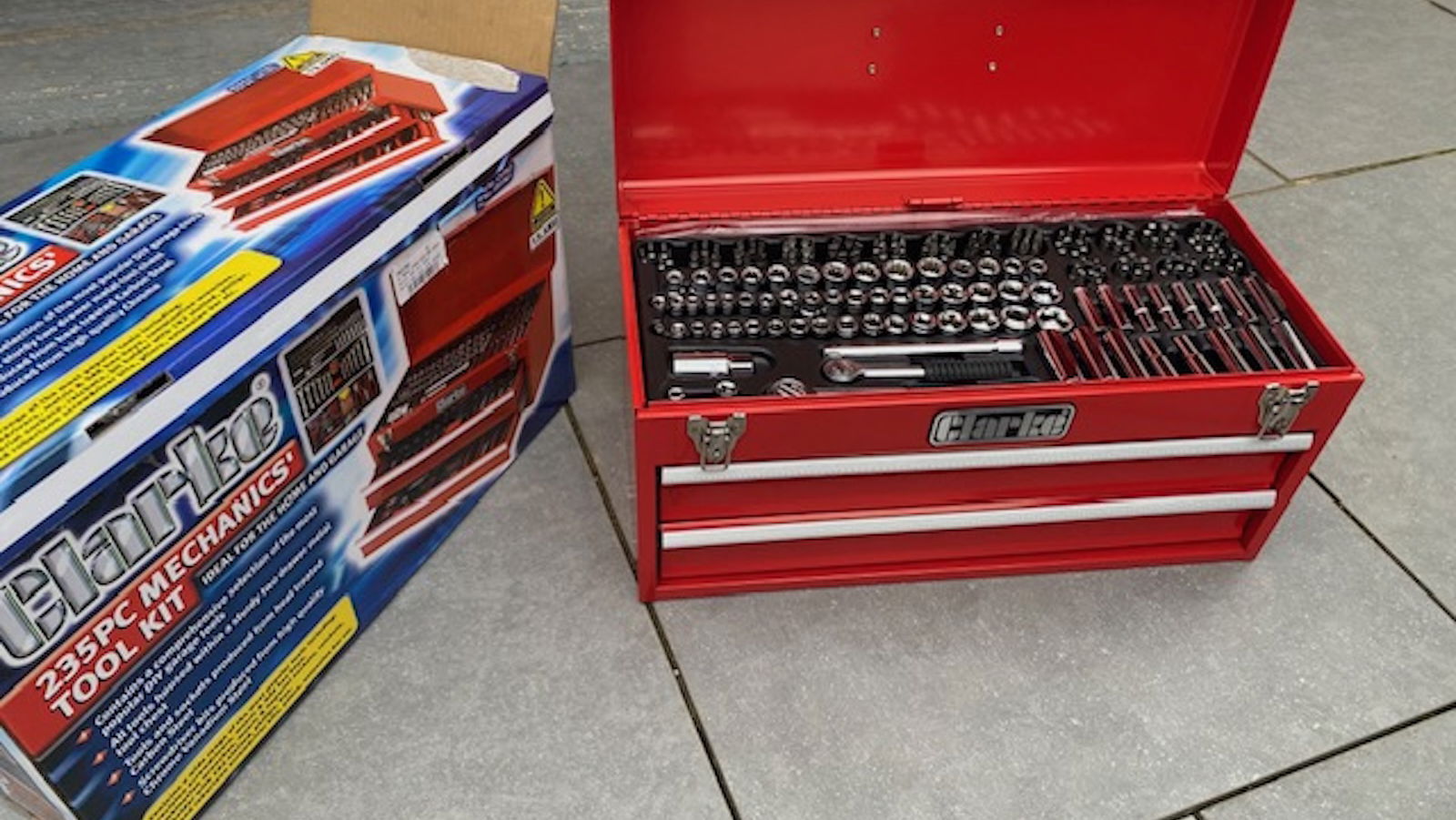 Clarke CHT862: 235 darabos szerszámkészlet tesztje!