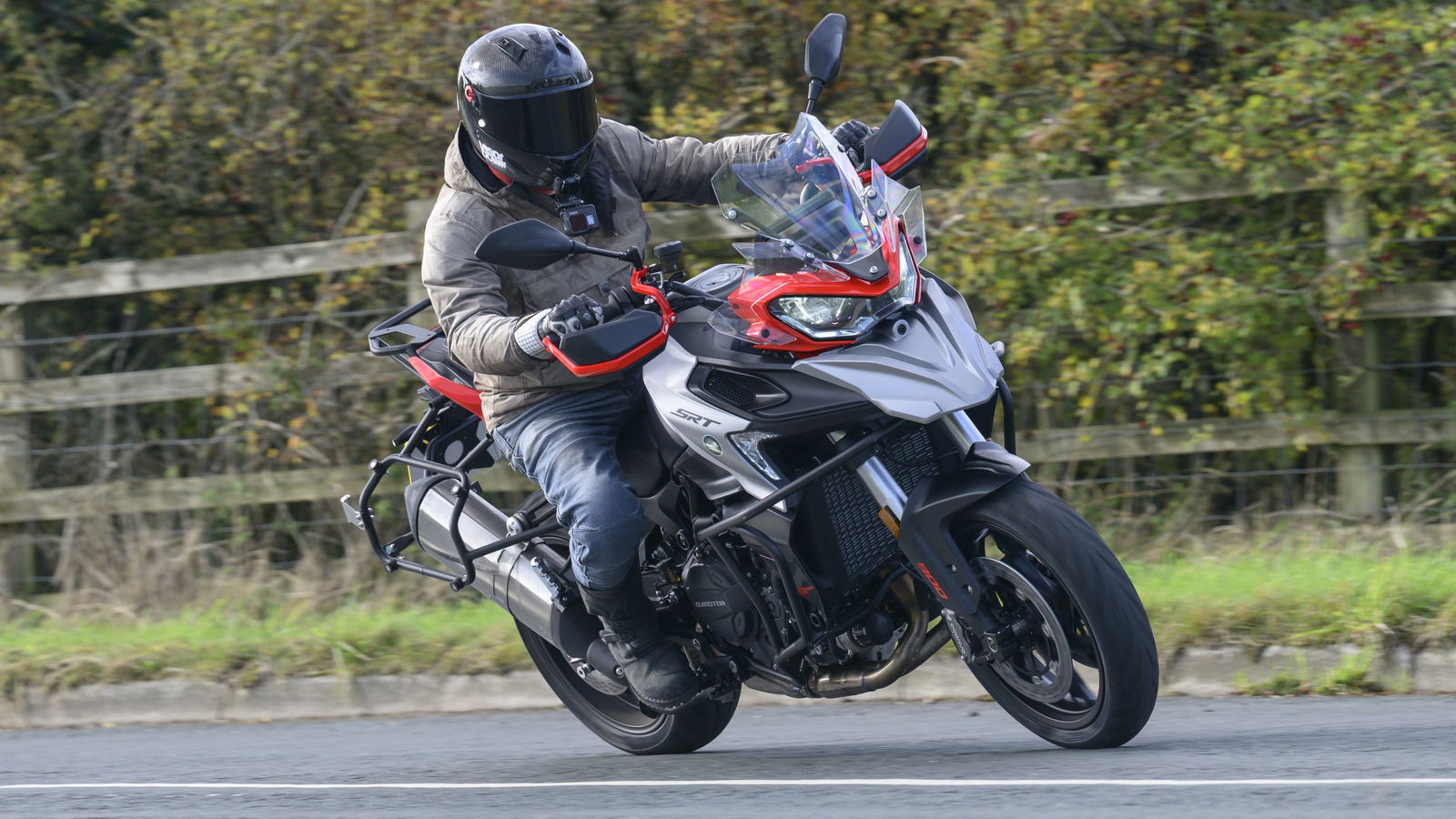 QJ Motor SRT 900 S 2025: Részletek és tulajdonságok! 1 QJ Motor SRT 900 S 2025: Részletek és tulajdonságok!