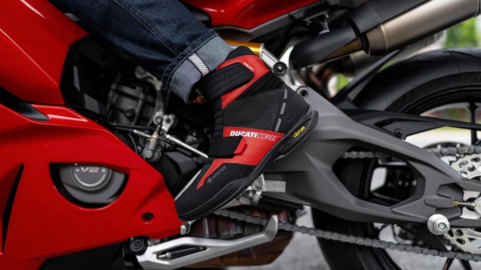 Ducati bemutatja: vízálló csizmák a Heldtől!