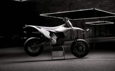 Stark új szupermotót mutat be: jogszerű az utakon!