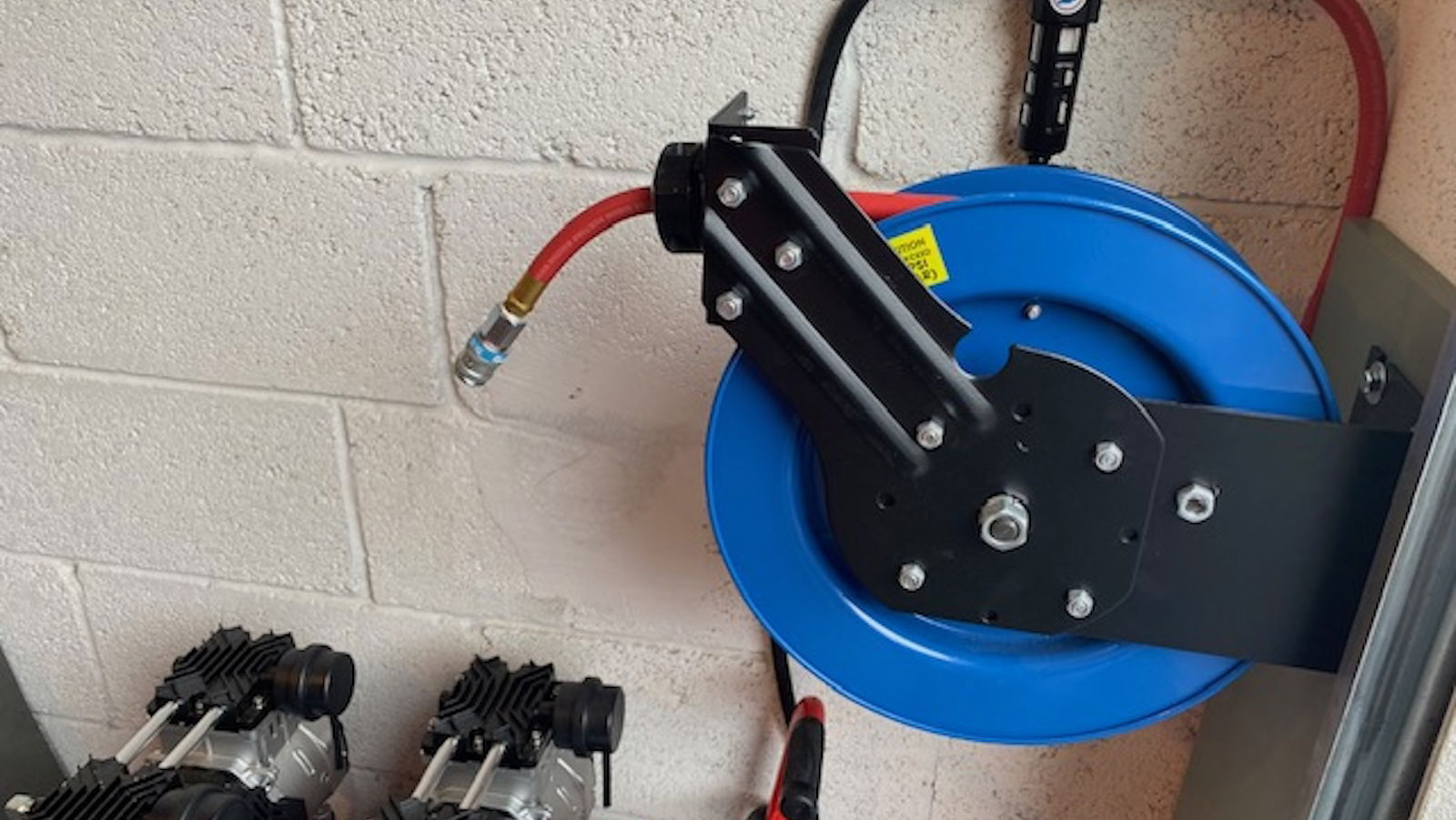 CAR8MC: Fedezd fel a 8m-es lég tömlődoboz titkait! 1 CAR8MC: Fedezd fel a 8m-es lég tömlődoboz titkait!