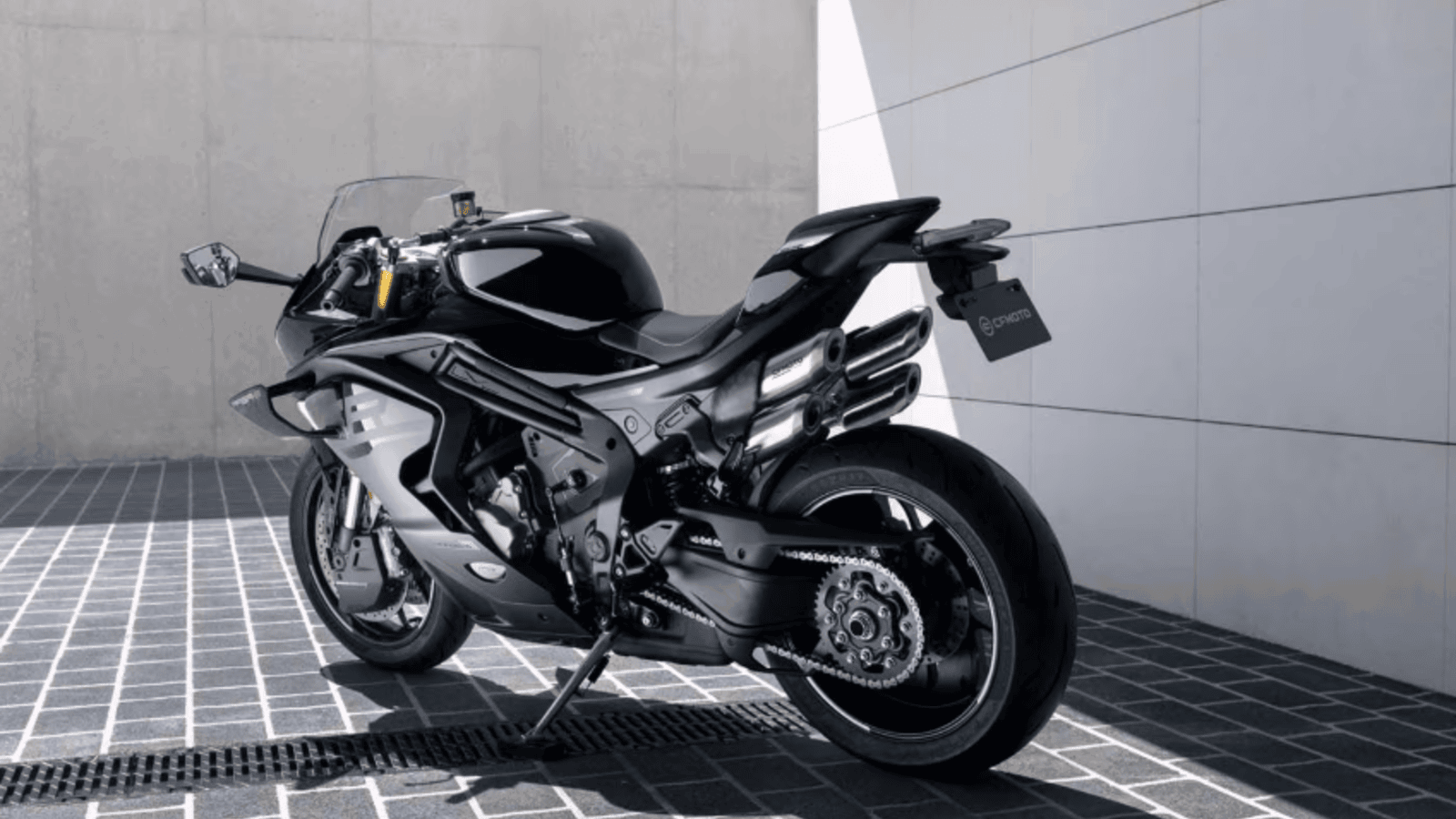 A CFMoto felfedi új modelljeinek terveit az EICMA kiállításon! 1 A CFMoto felfedi új modelljeinek terveit az EICMA kiállításon!