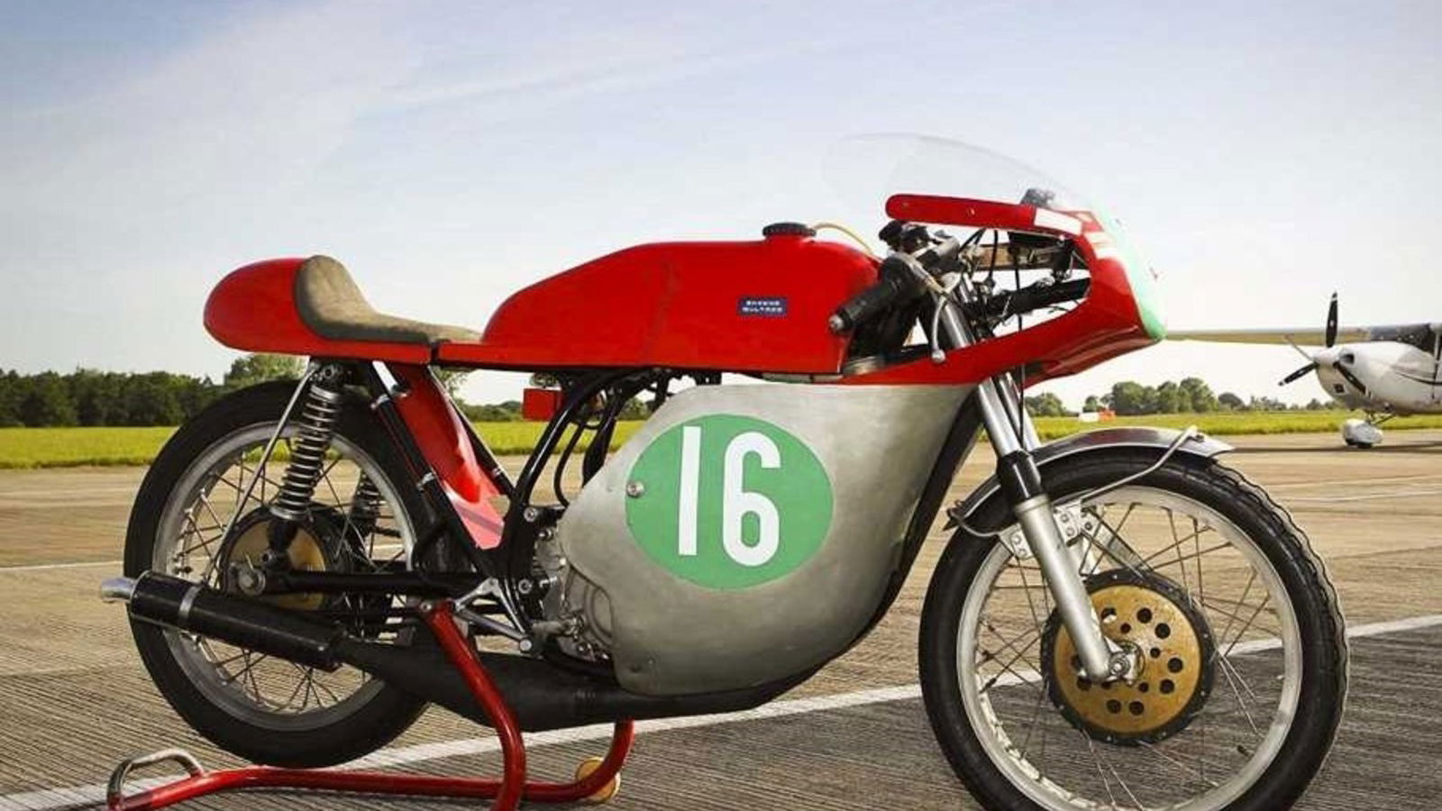 Barry Sheene egyik első versenymotorja hamarosan kalapács alá kerül az H&H Classics aukción! 1 Barry Sheene egyik első versenymotorja hamarosan kalapács alá kerül az H&H Classics aukción!