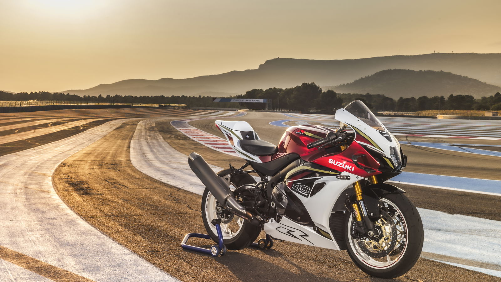 Suzuki: Négy évtizedes GSX-R ünnep a Motorcycle Live-on! 1 Suzuki: Négy évtizedes GSX-R ünnep a Motorcycle Live-on!