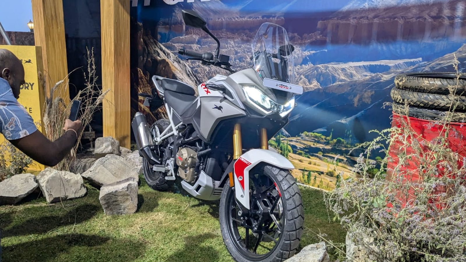 TVS RTX 300 kalandmotor: Műszaki adatok, jellemzők és részletek, amikre érdemes figyelni! 1 TVS RTX 300 kalandmotor: Műszaki adatok, jellemzők és részletek, amikre érdemes figyelni!