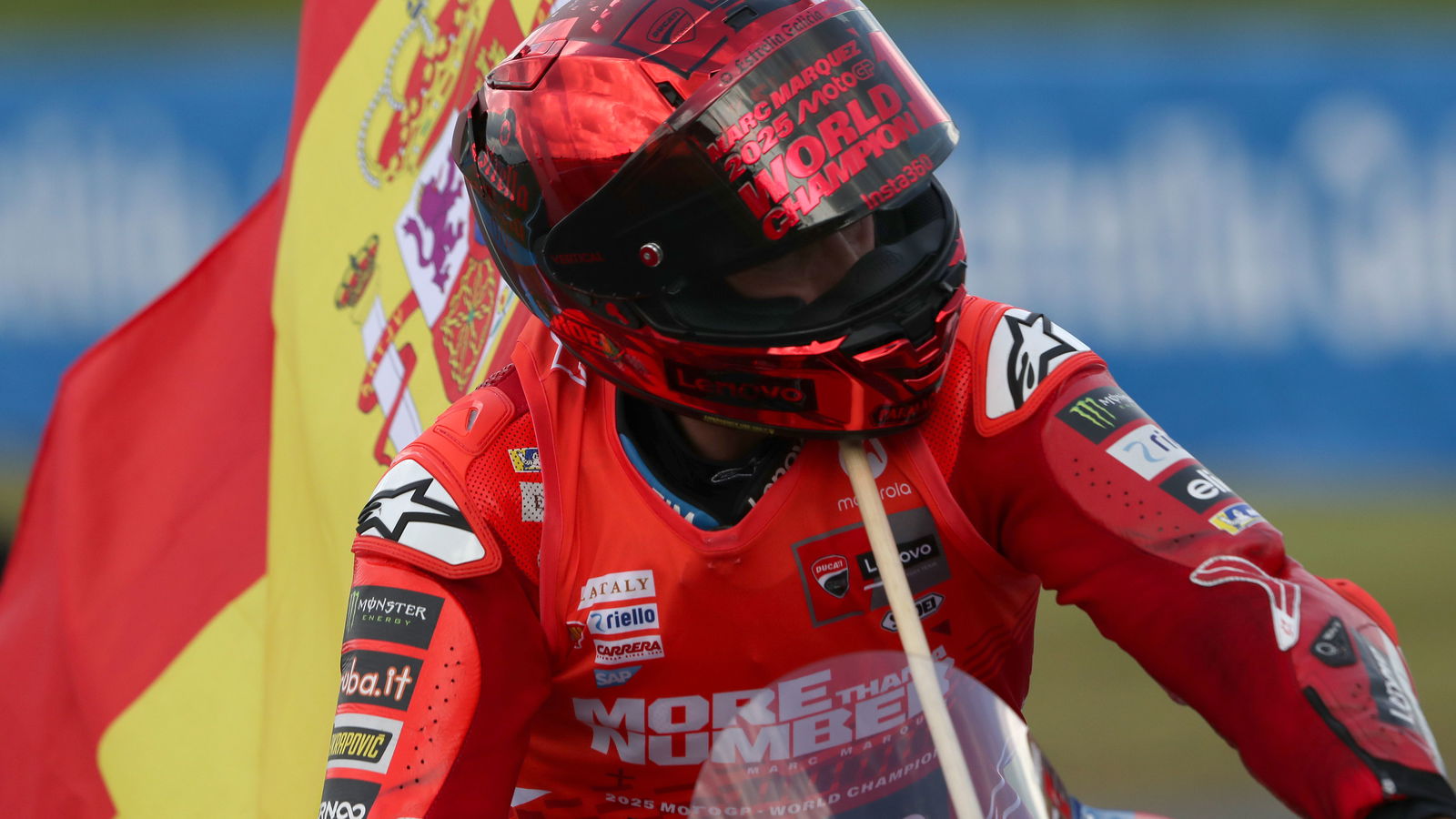 Shoei: Rendkívül ritka Marc Marquez MotoGP sisak debütál! 1 Shoei: Rendkívül ritka Marc Marquez MotoGP sisak debütál!