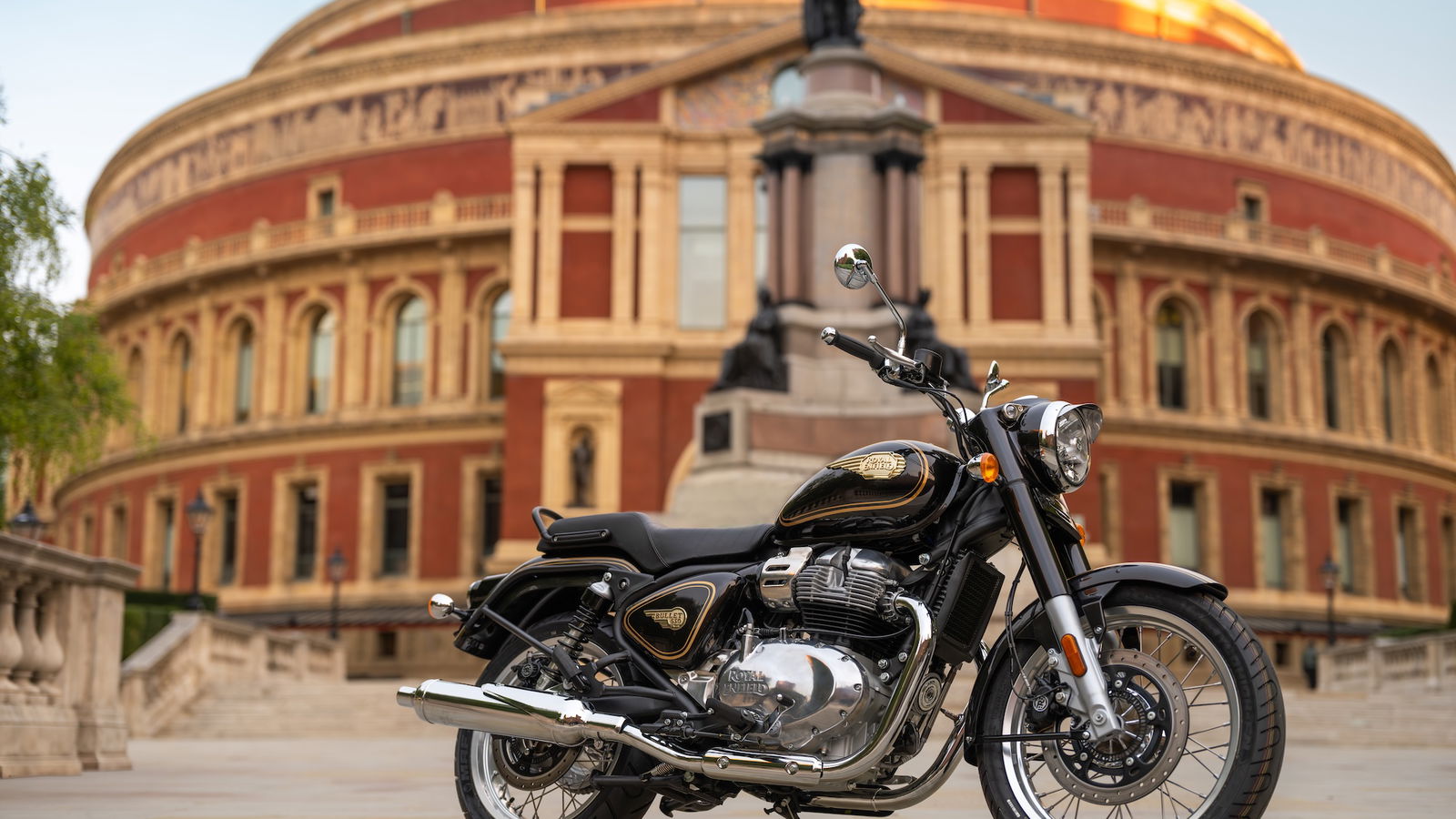 A Royal Albert Hall és a Royal Enfield összefogása: Bemutatkozik a "Golyó Balladája" 1 A Royal Albert Hall és a Royal Enfield összefogása: Bemutatkozik a
