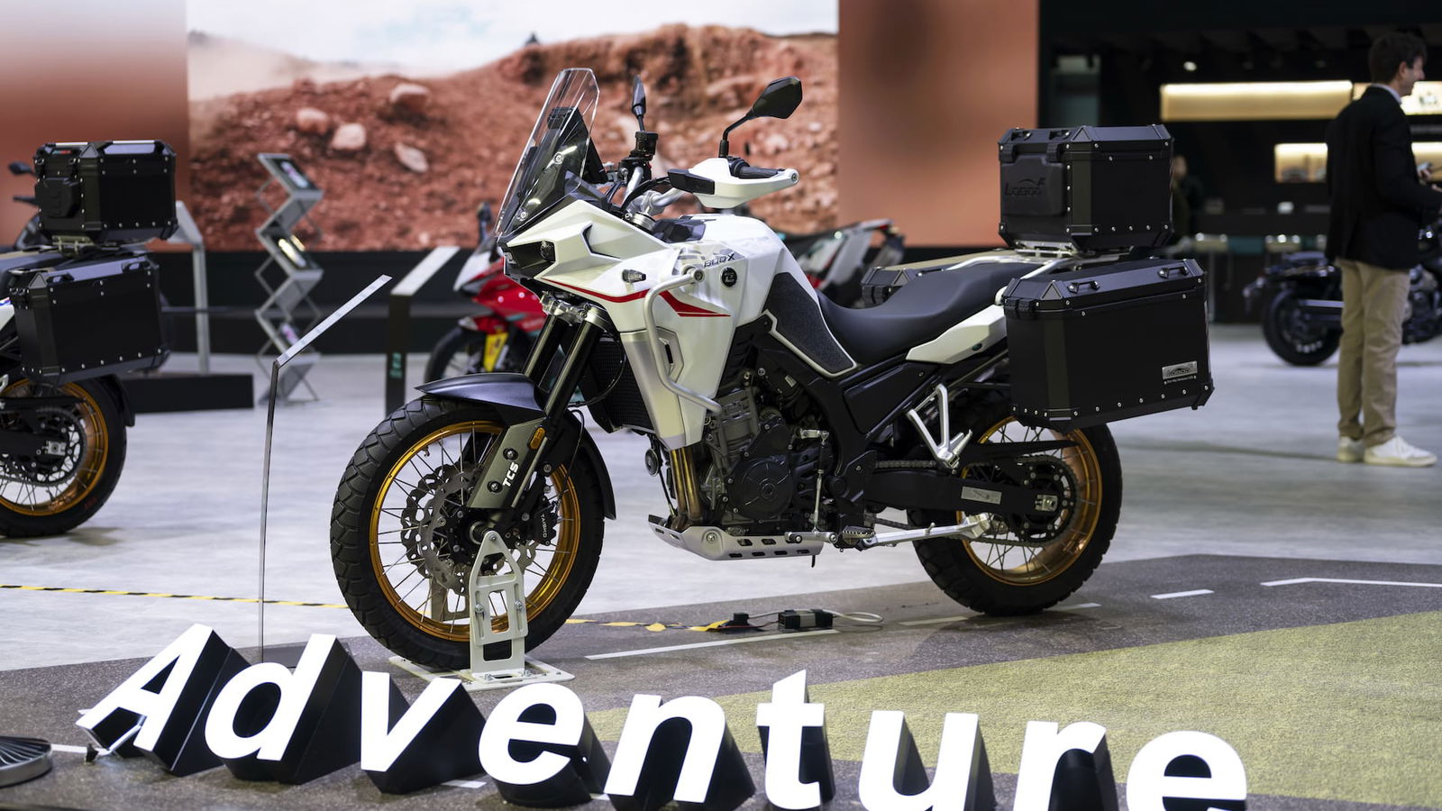 Kove bemutatja az 800X GT-t a 2025-ös EICMA kiállításon! 1 Kove bemutatja az 800X GT-t a 2025-ös EICMA kiállításon!